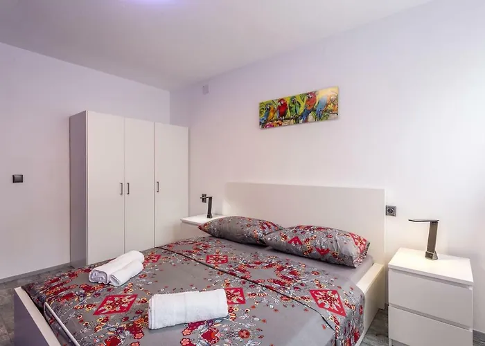 Apartment Sweet Escape - Private Parking Place